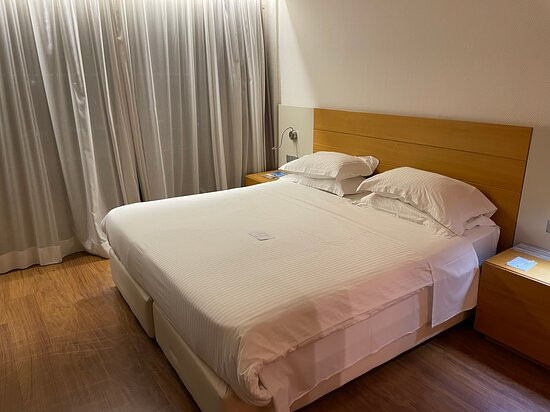 阿里恩滩酒店主图