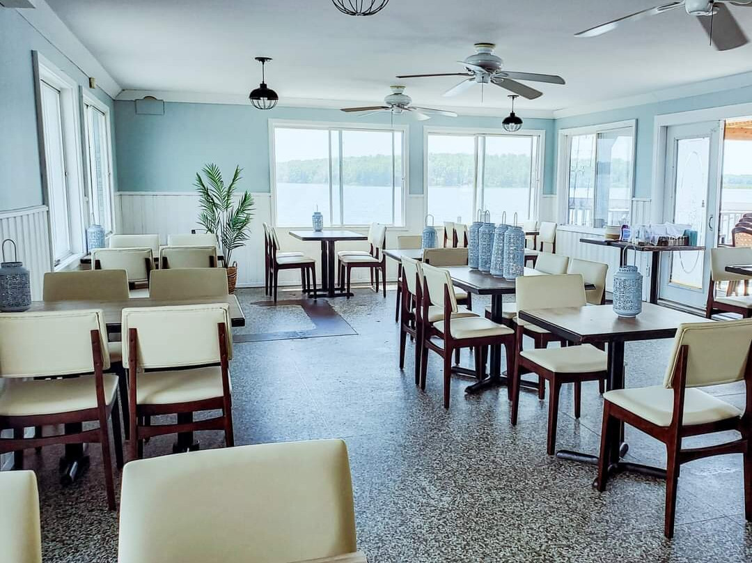 Long Sault餐馆和美食-Nautica Grill & Wine