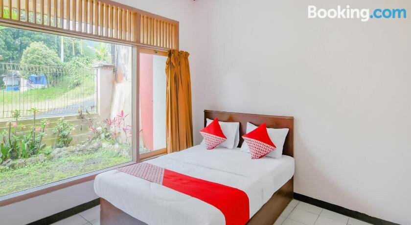 OYO 90258 Hotel New Aprilla