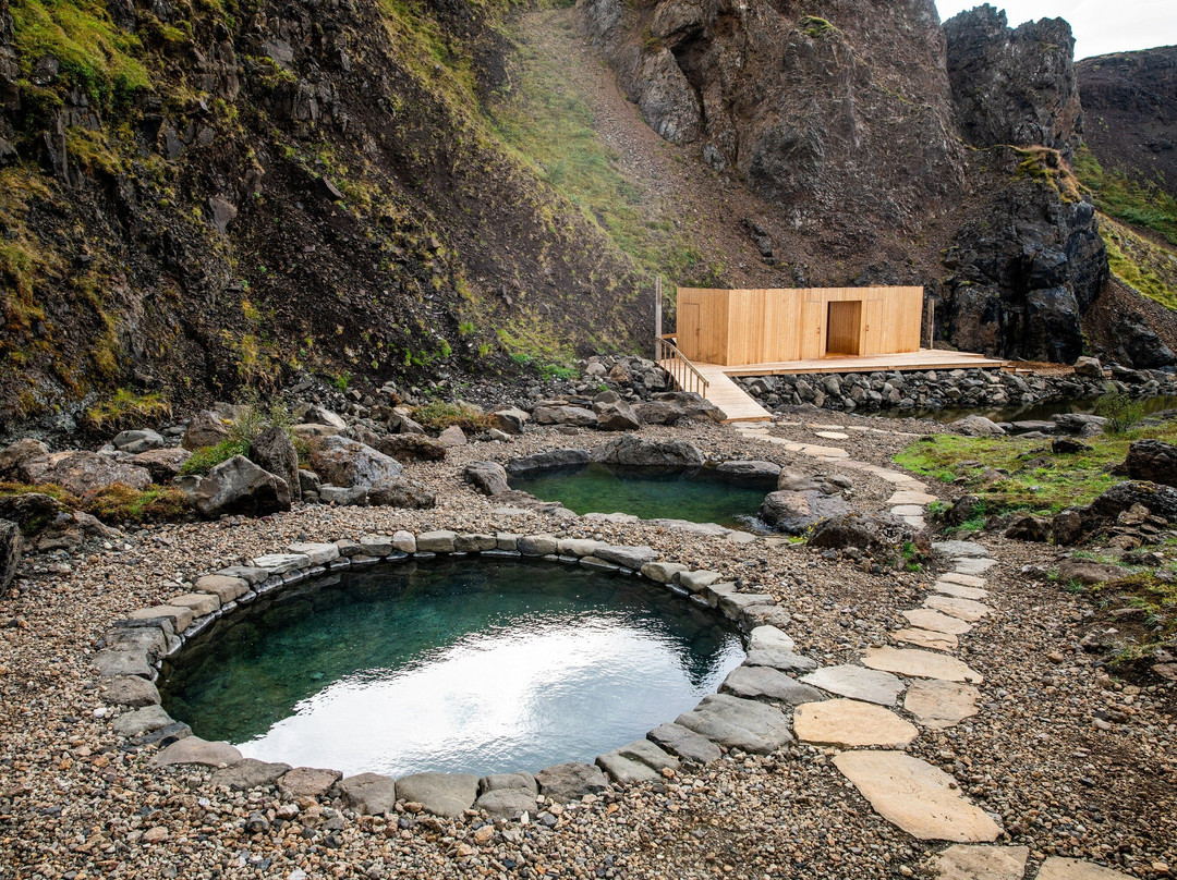 Húsafell Canyon Baths景点图片