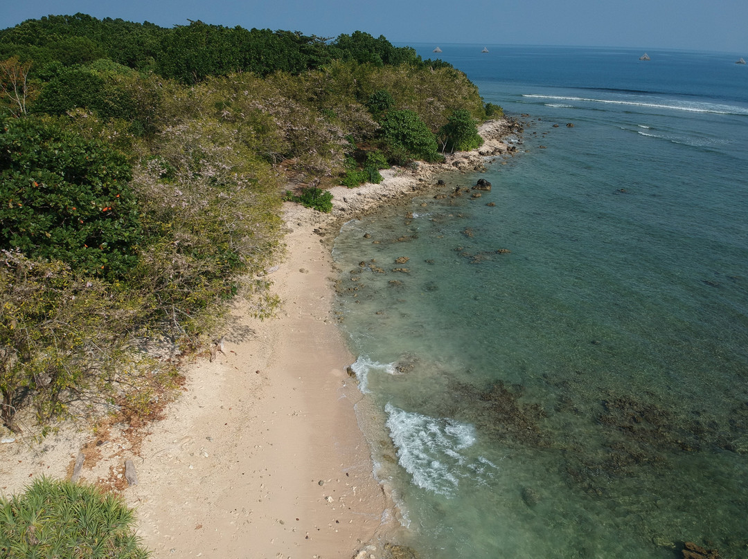 Tanjung Lesung Beach Club景点图片