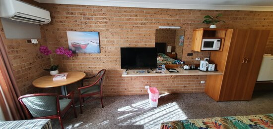 White Lanterns Motel主图