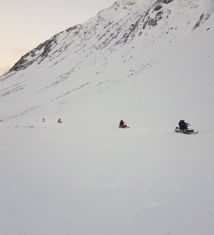 Kola Expeditions - Day Tours景点图片