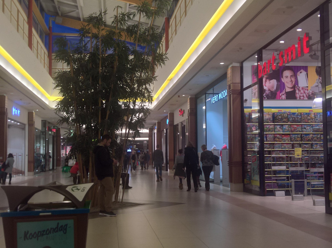 Waasland Shopping Center景点图片