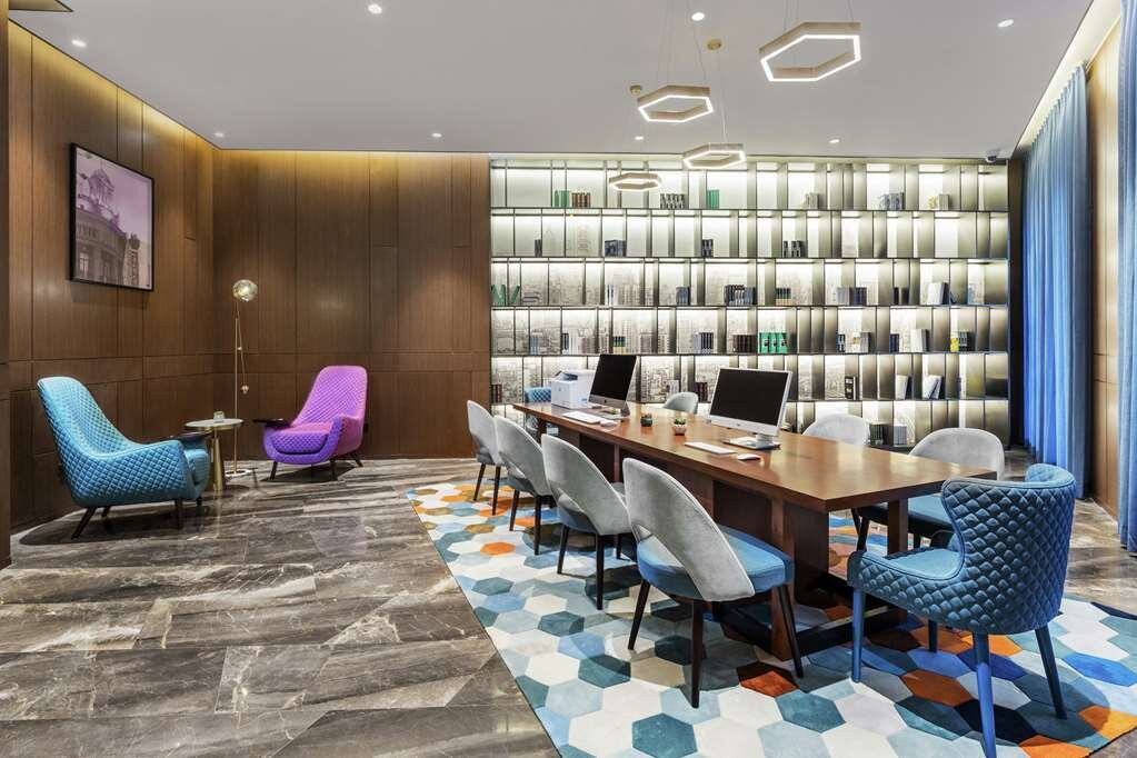 上海虹桥机场希尔顿欢朋酒店主图