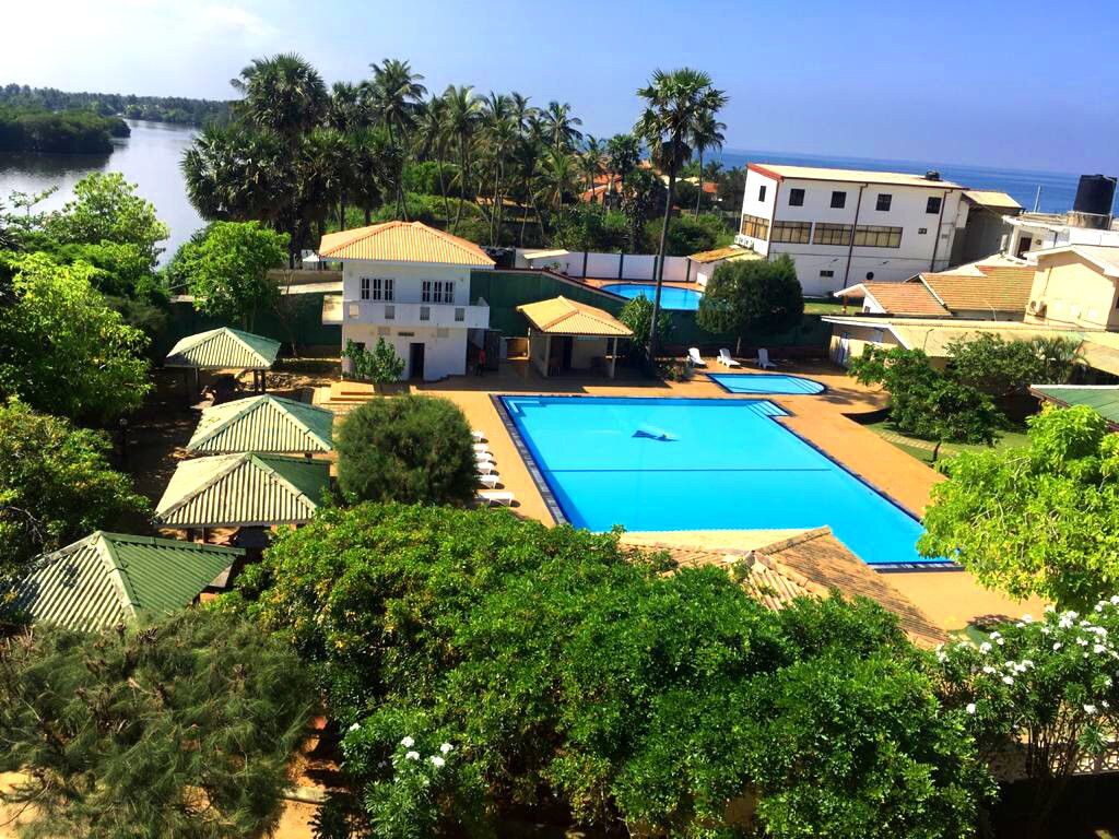 池拉城市酒店主图