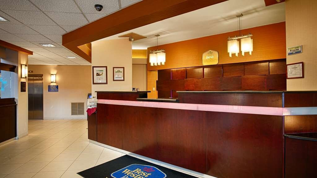 Best Western Plus Reading Inn & Suites主图