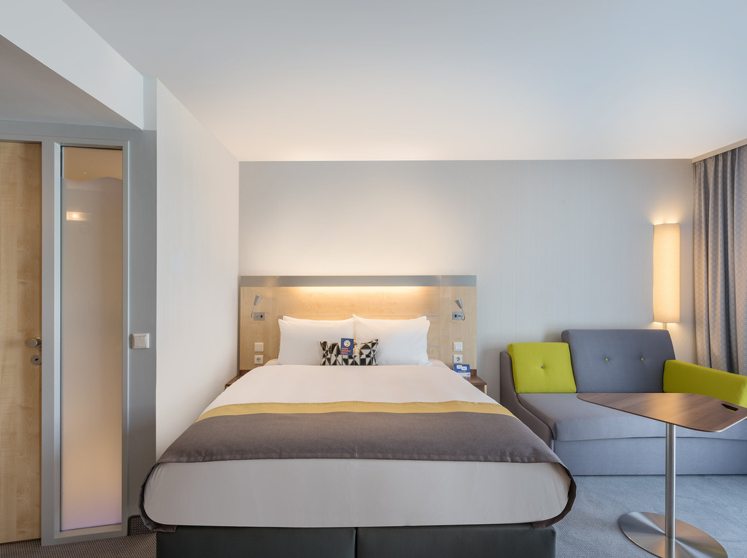 Holiday Inn Express Guetersloh By IHG主图