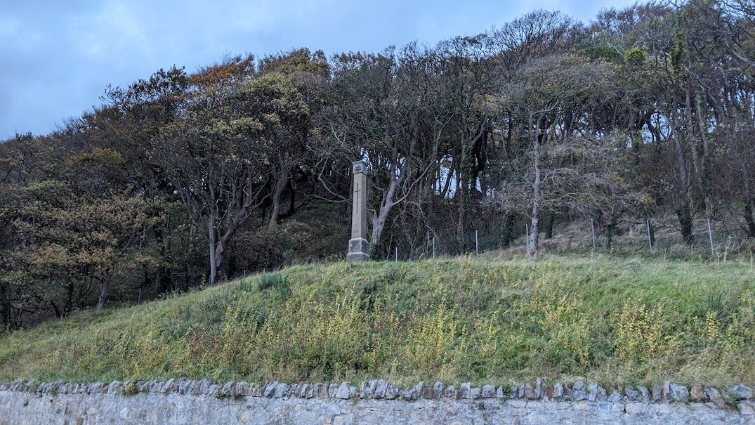 Limekilns, Charlestown And Pattiesmuir War Memorial-Limekilns必去景点
