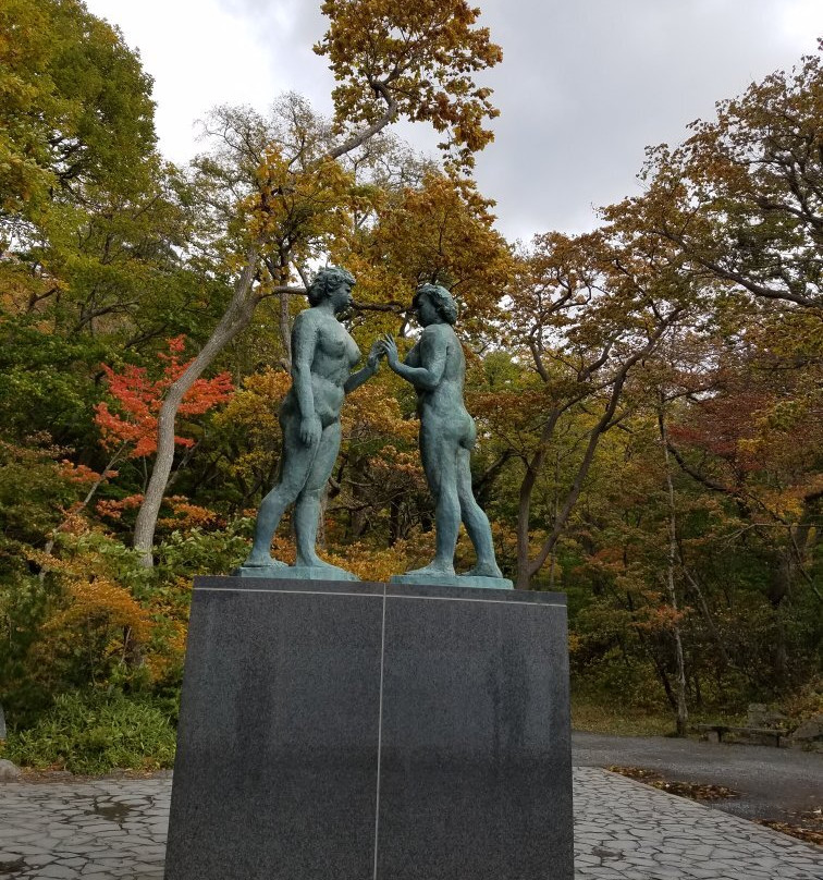 Statue of Maidens-十和田市必去景点