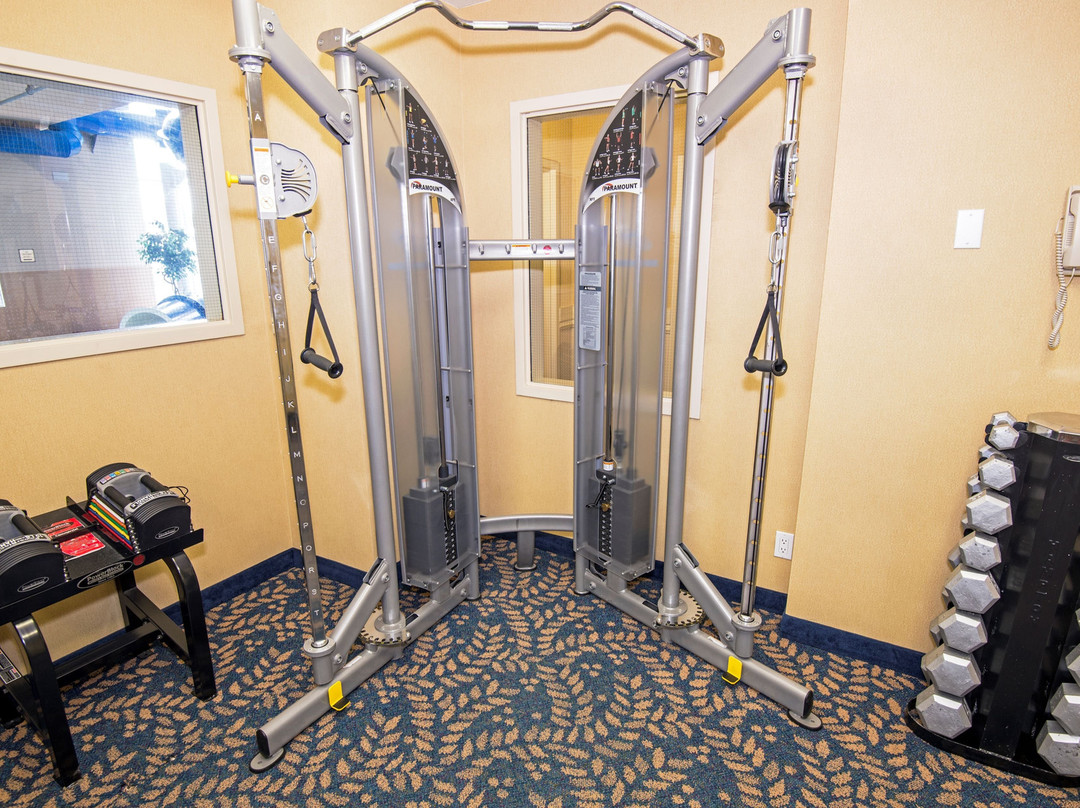 Holiday Inn Express & Suites Edson By IHG主图