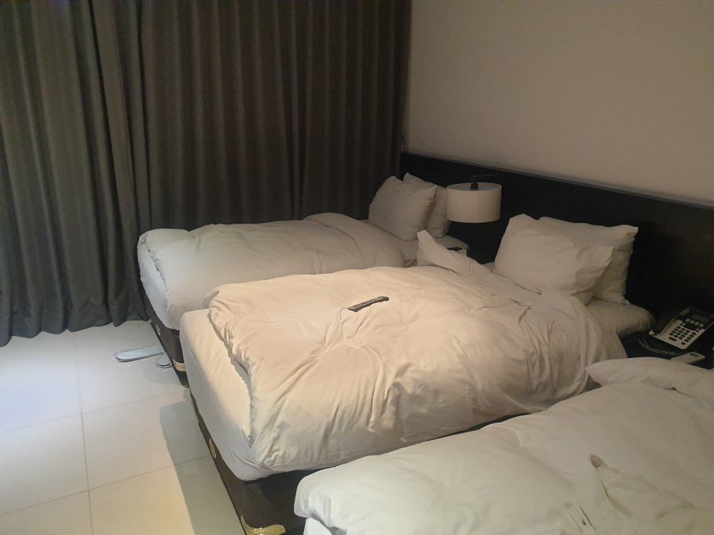 Rivertain Hotel主图