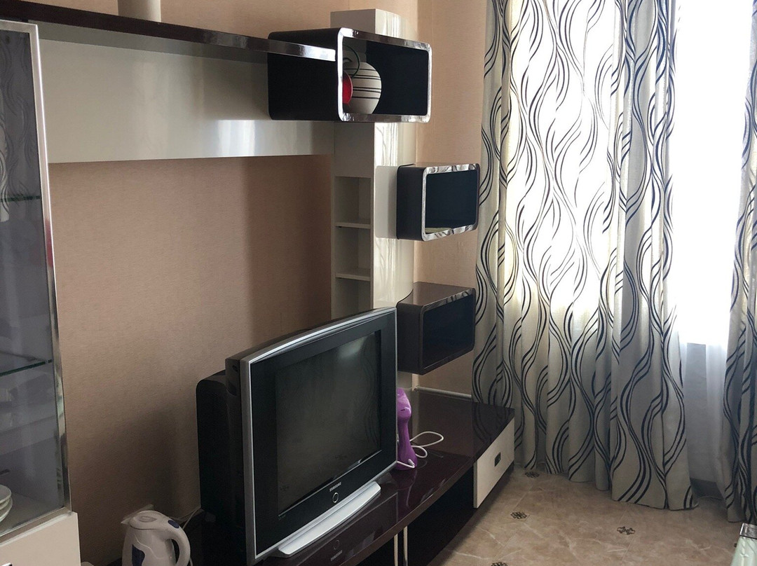 拉泽尼里酒店主图