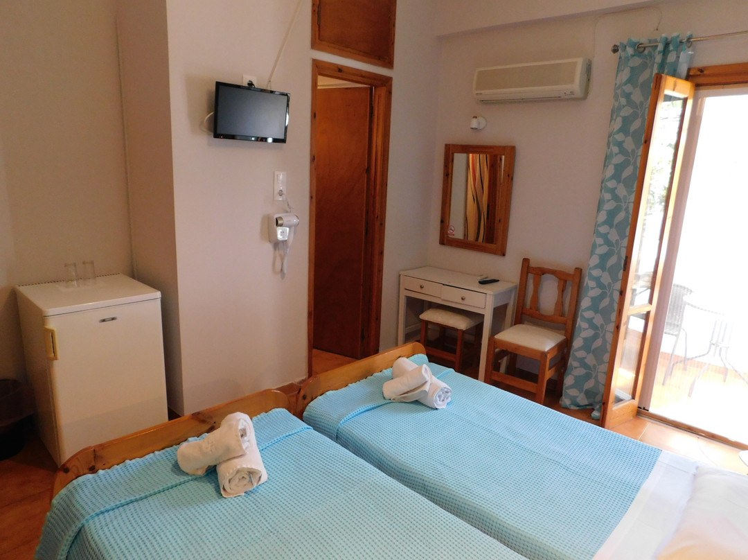 Perdika Mare Guesthouse主图