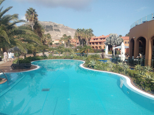 佩斯塔纳波尔图海滩温泉全包度假村主图