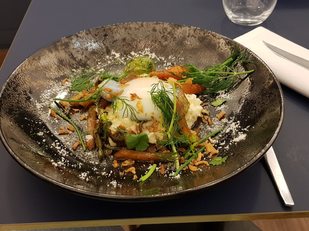 贝斯特韦斯特圣雷吉酒店主图