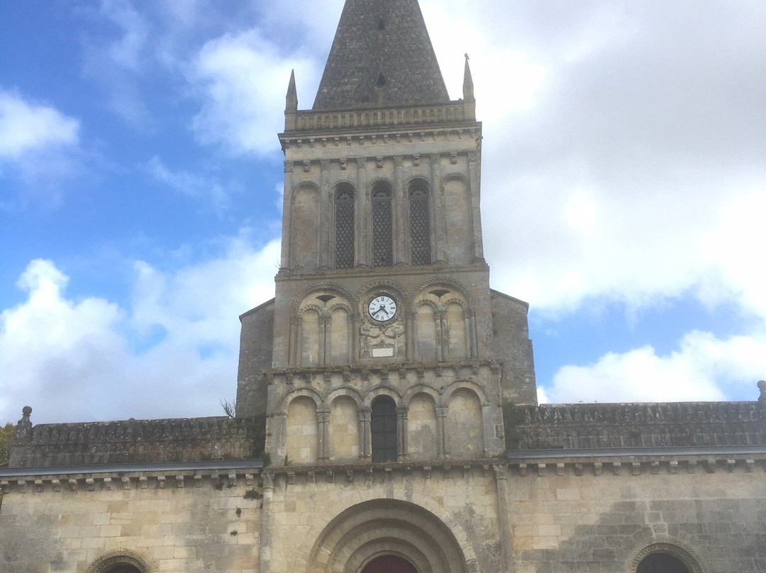 Eglise Saint Pierre d'Ambares景点图片