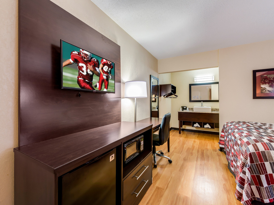 Red Roof Inn Marion, IN主图