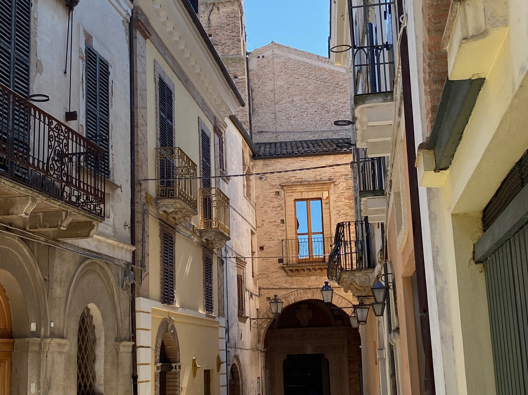 Centro Storico-Loreto Aprutino必去景点