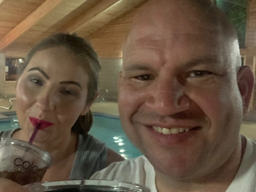 苹果谷阿美瑞辛套房酒店主图