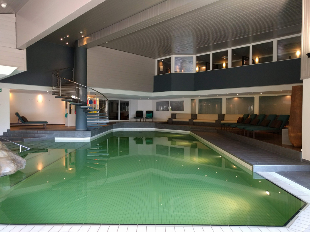 HUUS Gstaad Hotel主图
