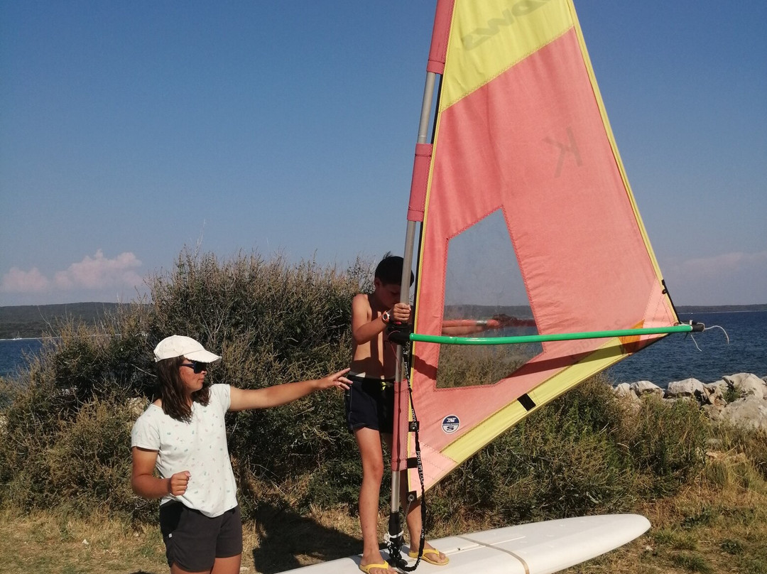 Marlyn - windsurf school, rent-a-sup & boat景点图片
