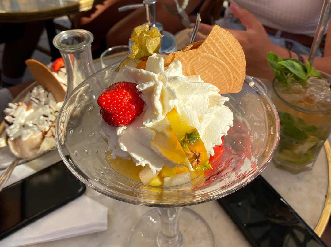 Le Glacier De La Place