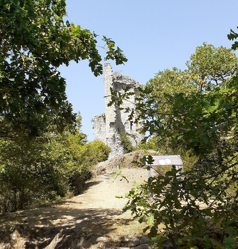 Tours de Carbonnieres-Goulles必去景点