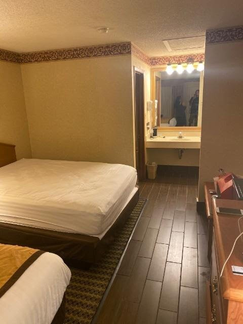 Days Inn & Suites by Wyndham Monroe主图