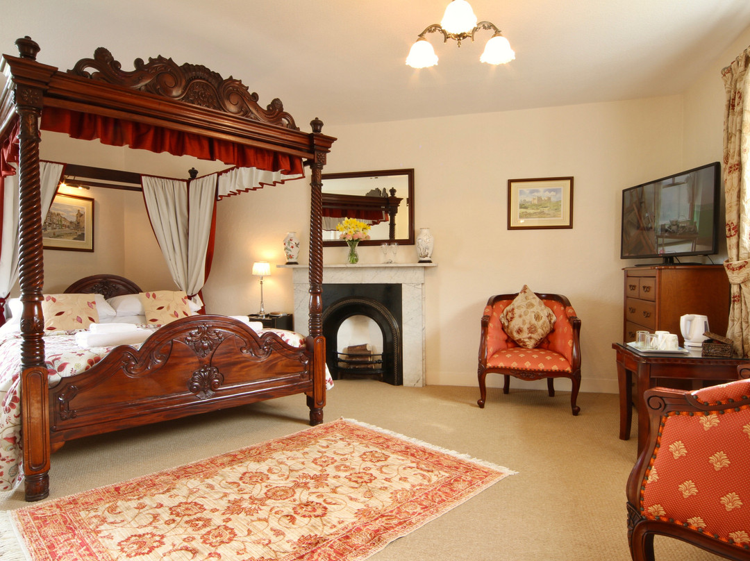 老牧师之家酒店主图