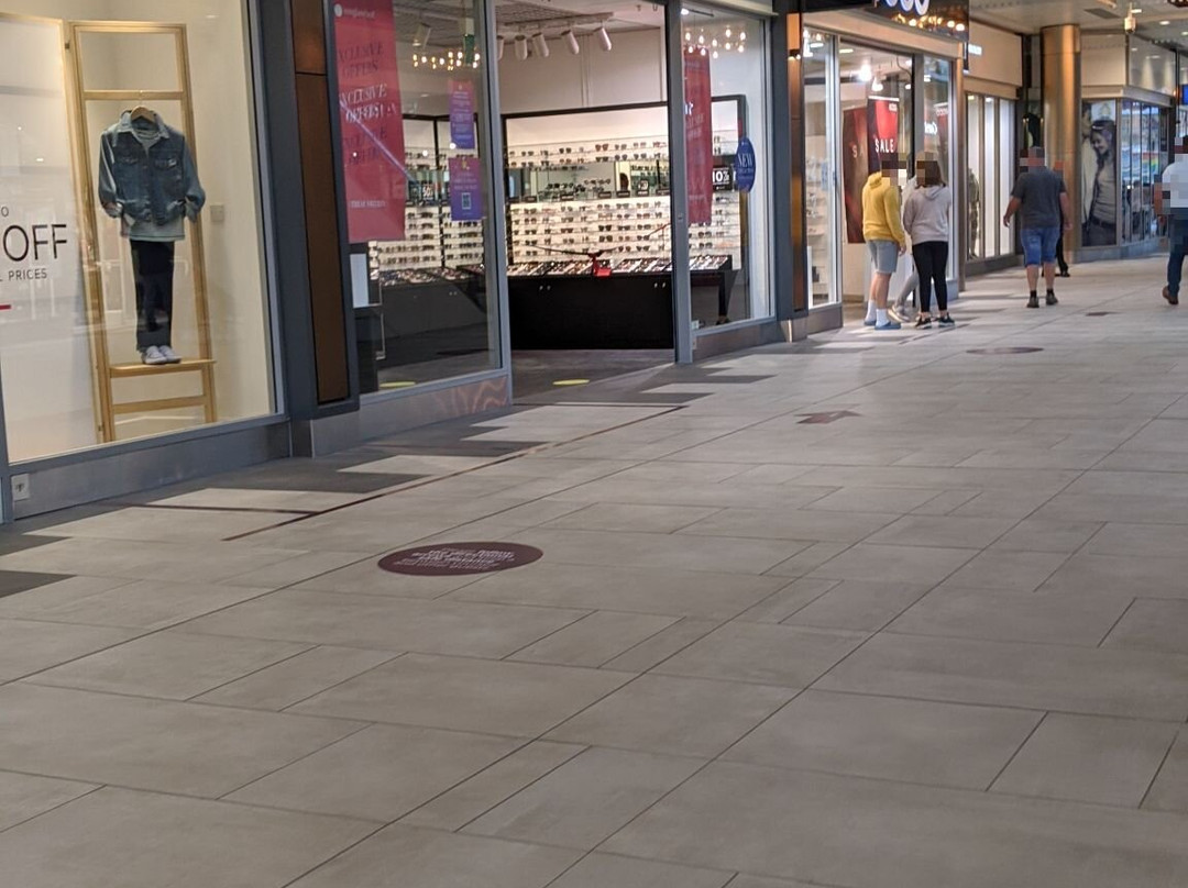 Livingston Designer Outlet-利文斯顿必去景点