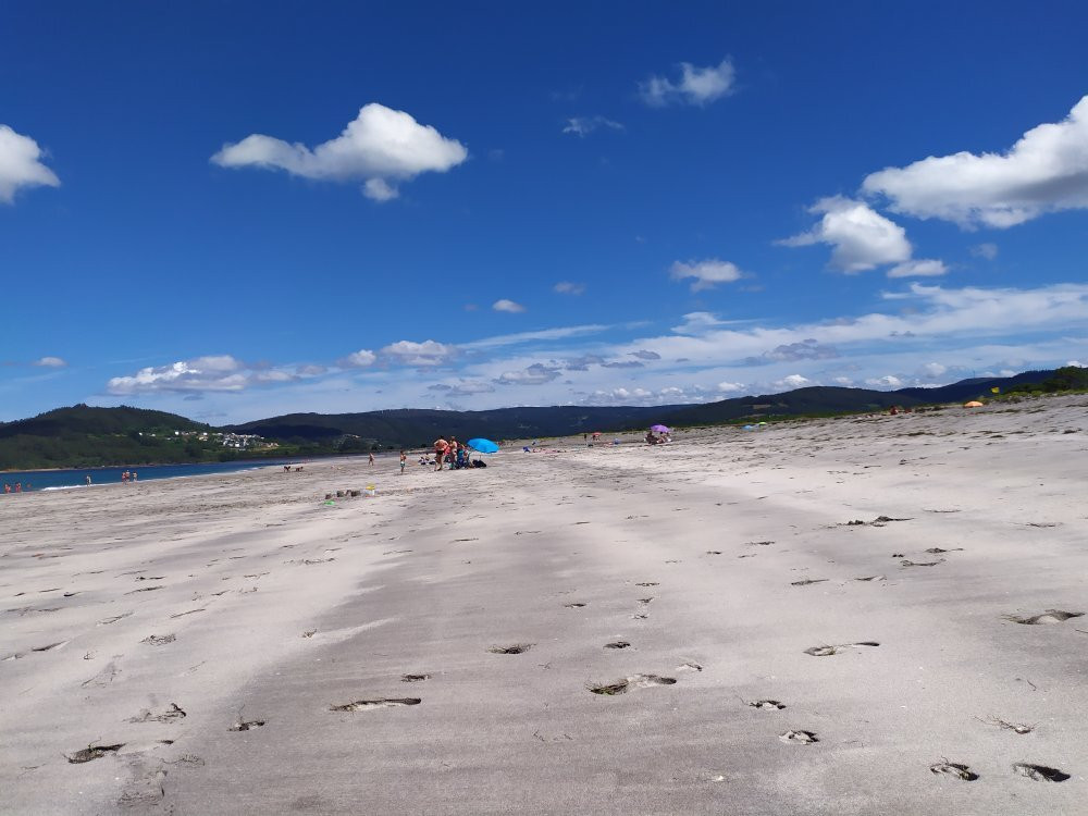 Praia de Morouzos景点图片