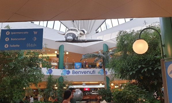Centro Commerciale Terranova-奥尔比亚必去景点