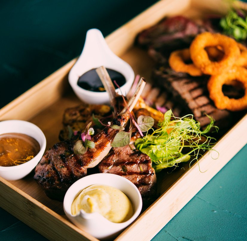 Murphy's Pub & Bowling