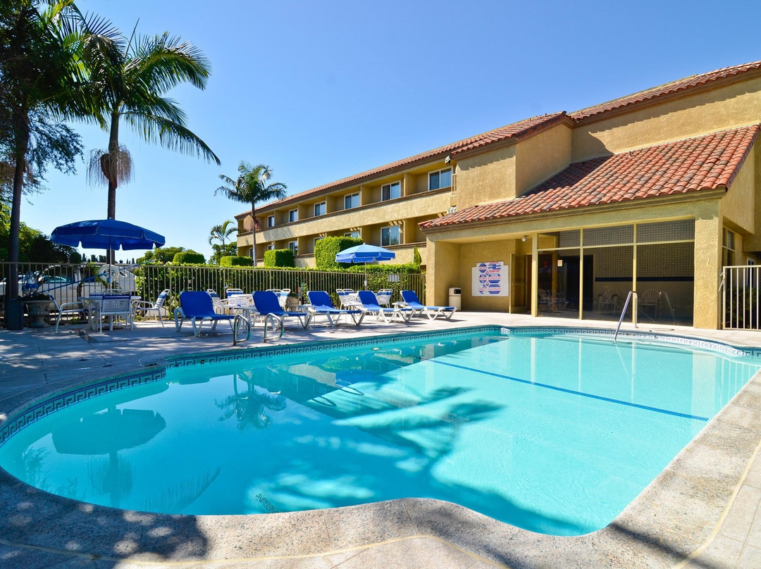 Best Western Plus Newport Mesa Inn主图