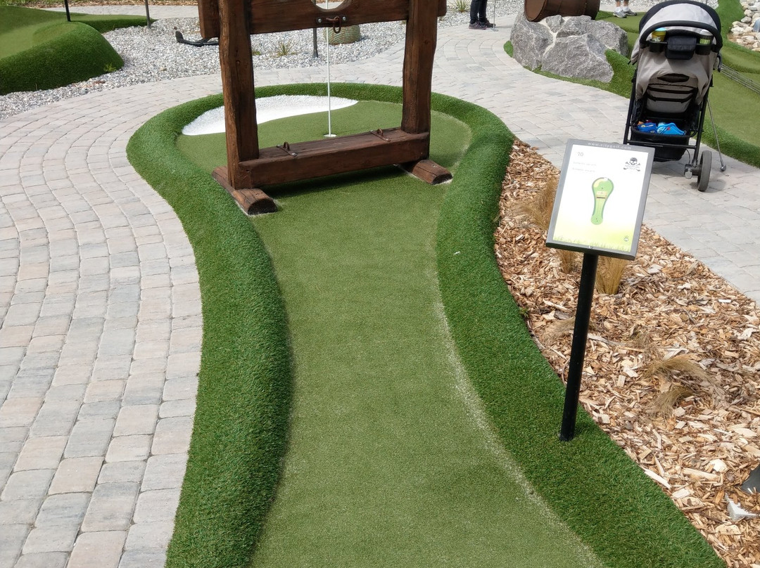 Adventure Golf Burhave景点图片