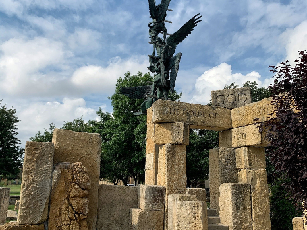 Jacob's Dream Sculpture景点图片