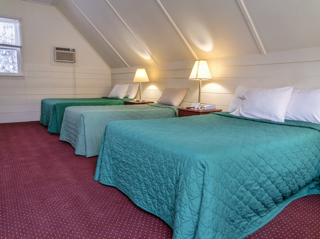 Mount Whittier Motel主图