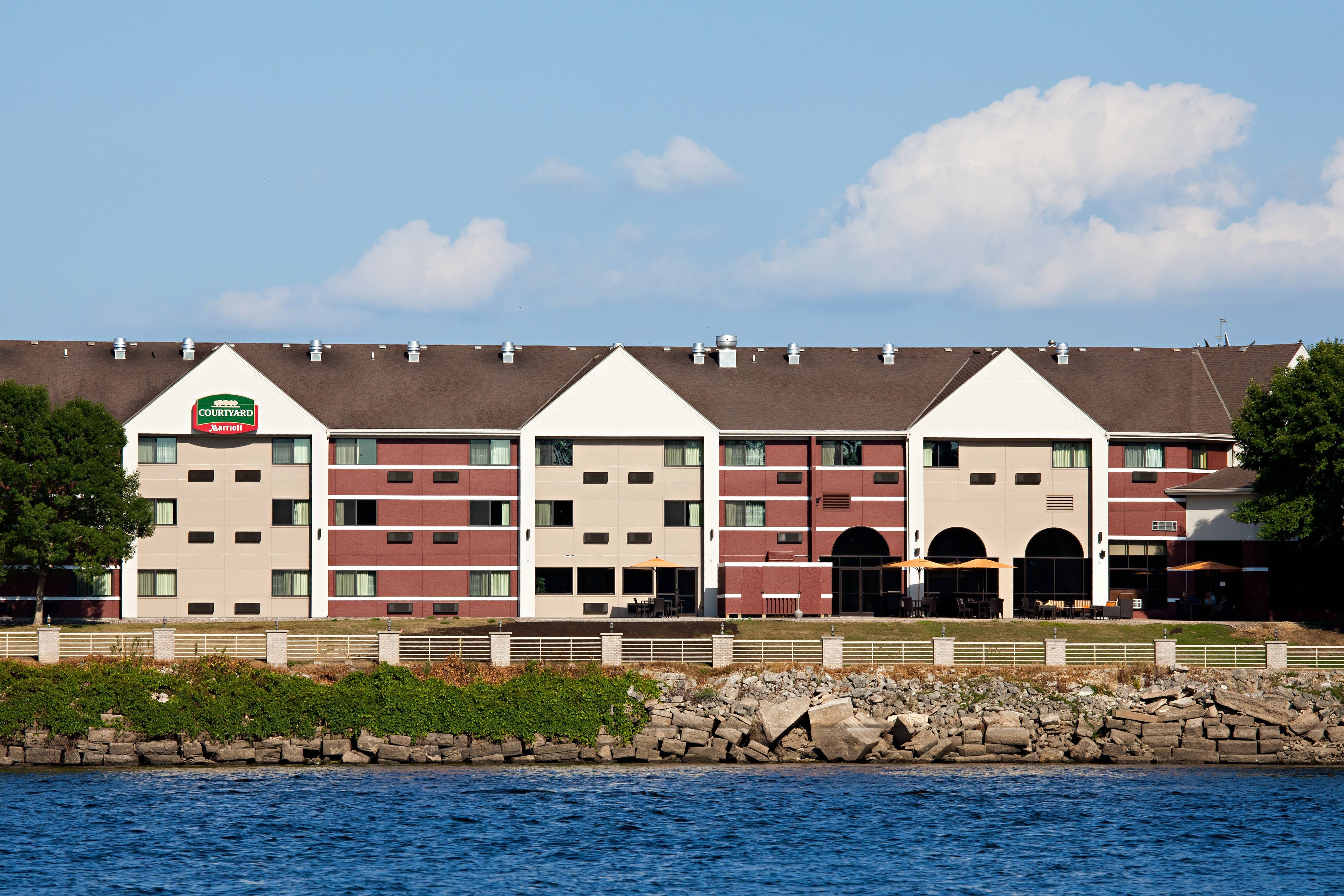Courtyard La Crosse Downtown / Mississippi Riverfront-官方