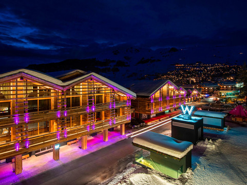 韦尔比耶W酒店主图