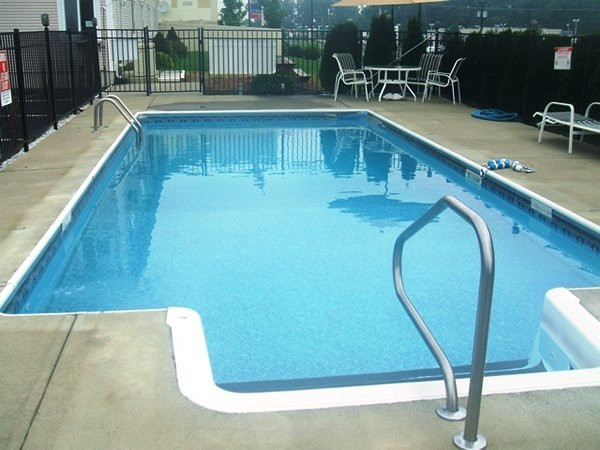 韦斯特斯普林菲尔德红地毯酒店主图