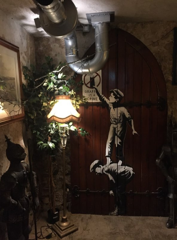 Tomneys Bar-Moy必去景点