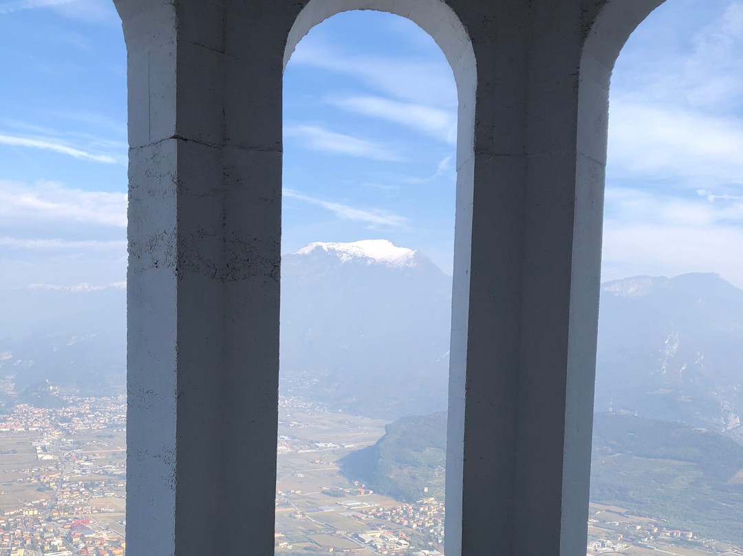 Chapel Santa Barbara景点图片