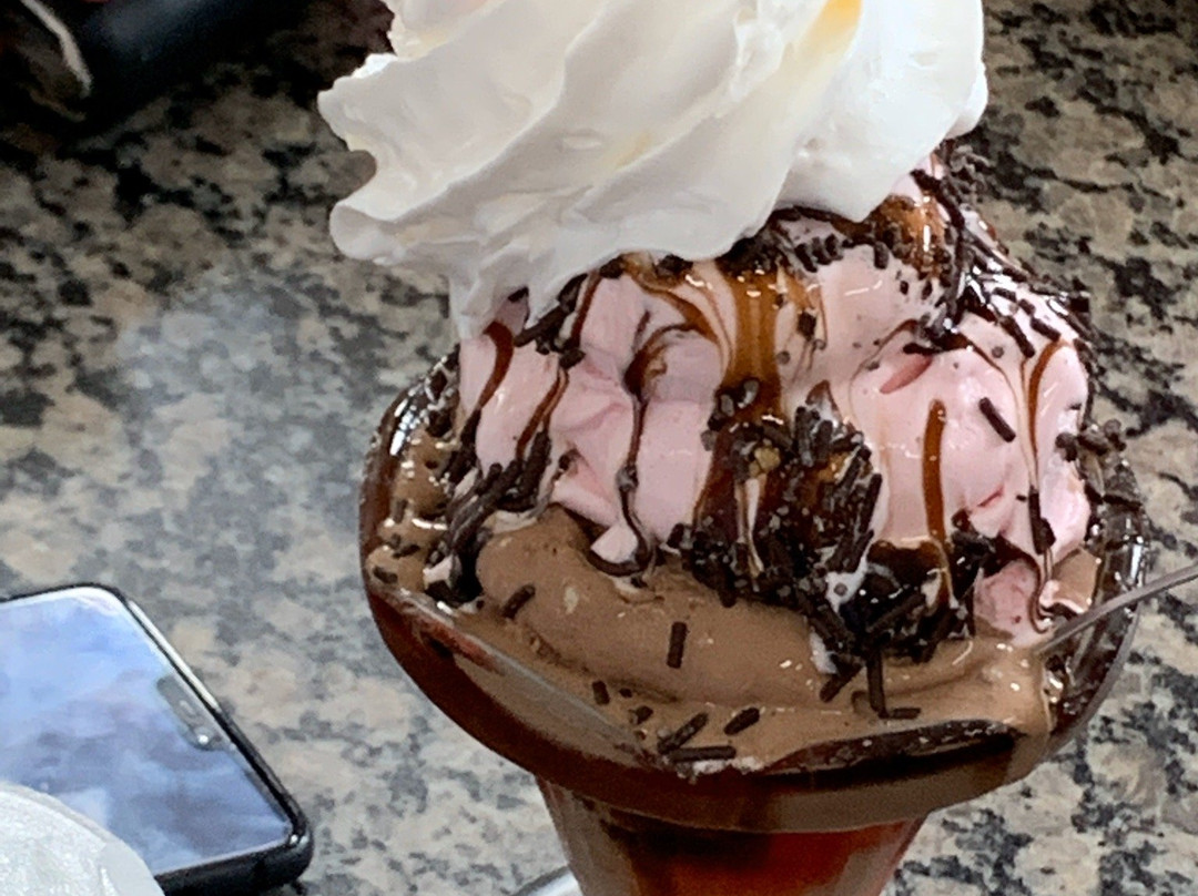 Itapolis餐馆和美食-Sorveteria Do Ze 2