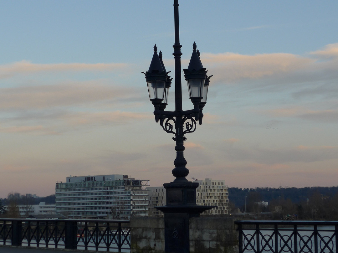 Pont de Pierre-波尔多必去景点