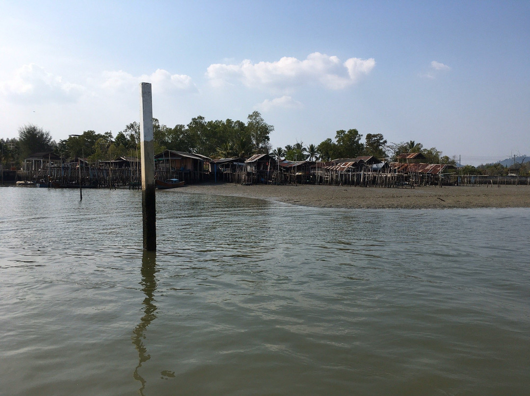 Rang Yai Island主图