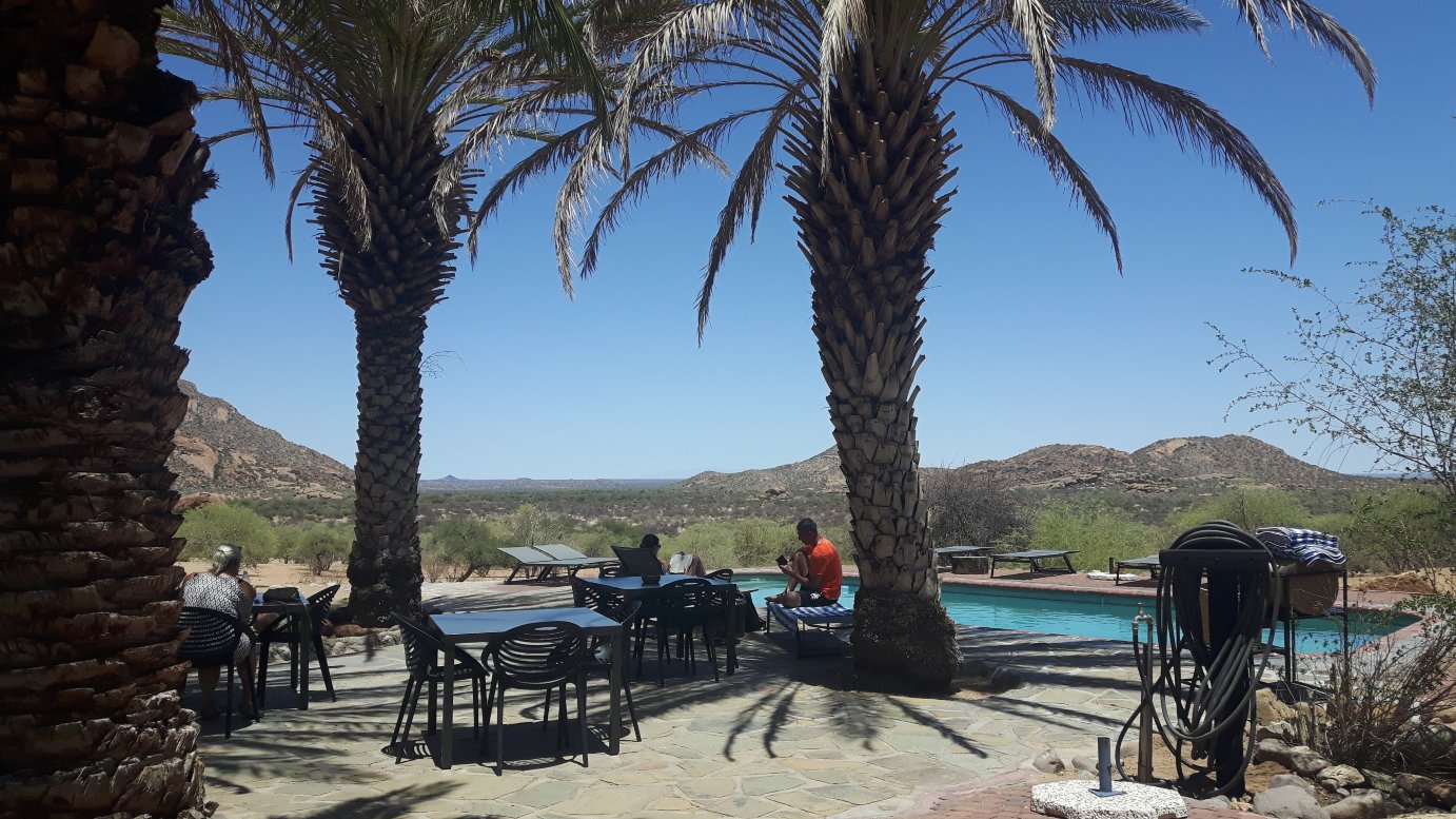 Ai-Aiba The Rock Painting Lodge-泳池