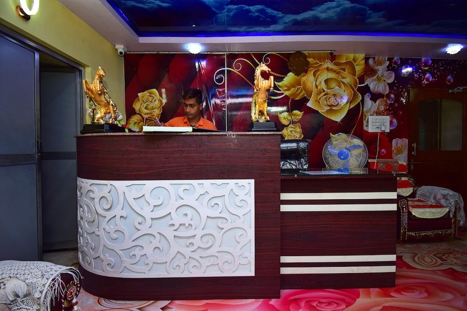 SPOT ON 39334 Hotel Debanshu主图