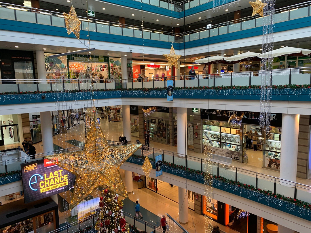Centro Comercial Anaza Carrefour-圣克鲁斯-德特内里费必去景点