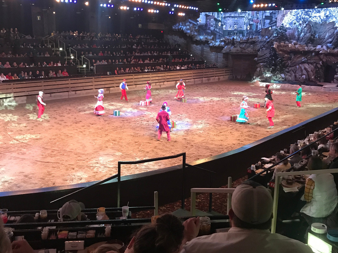 Dolly Parton's Stampede Dinner Attraction-布兰森必去景点